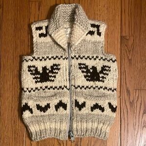 Chunky hand Knit Eagle Pattern Sweater Vest - Cream and Black
